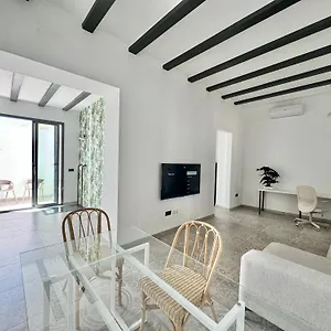 Piso Con Patio,mascotas Aptas Apartamento